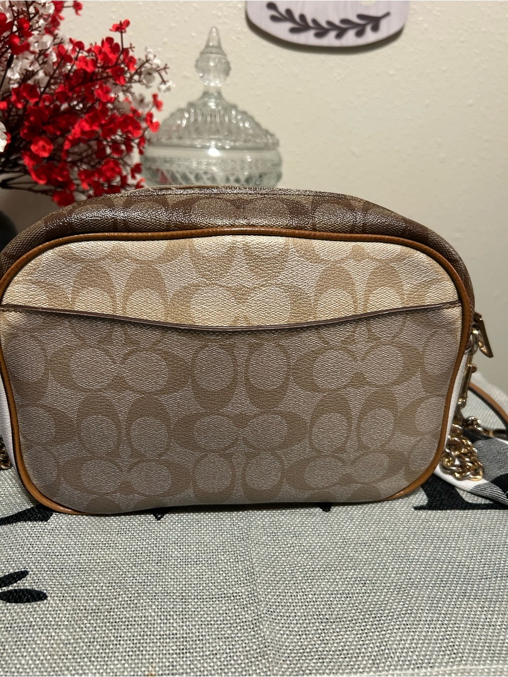 Coach Jamie Multi Signature Camera Crossbody with Tan Leather Trim CA172 - Picture 2 of 16